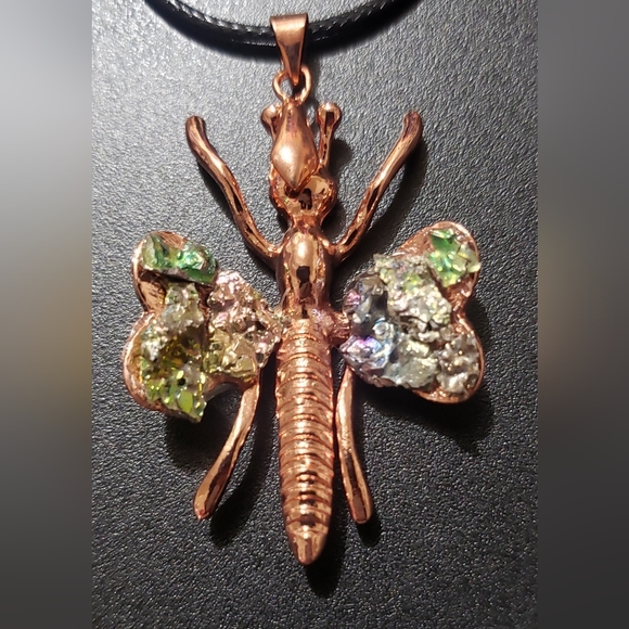 Bismuth Dragonfly pendant - Picture 7 of 8